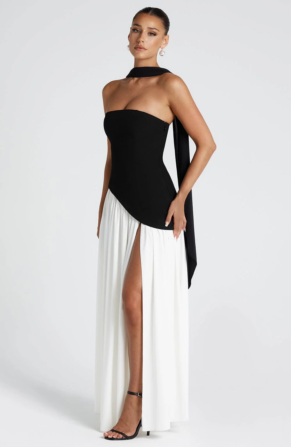 Women's strapless maxi gown with matching scarf