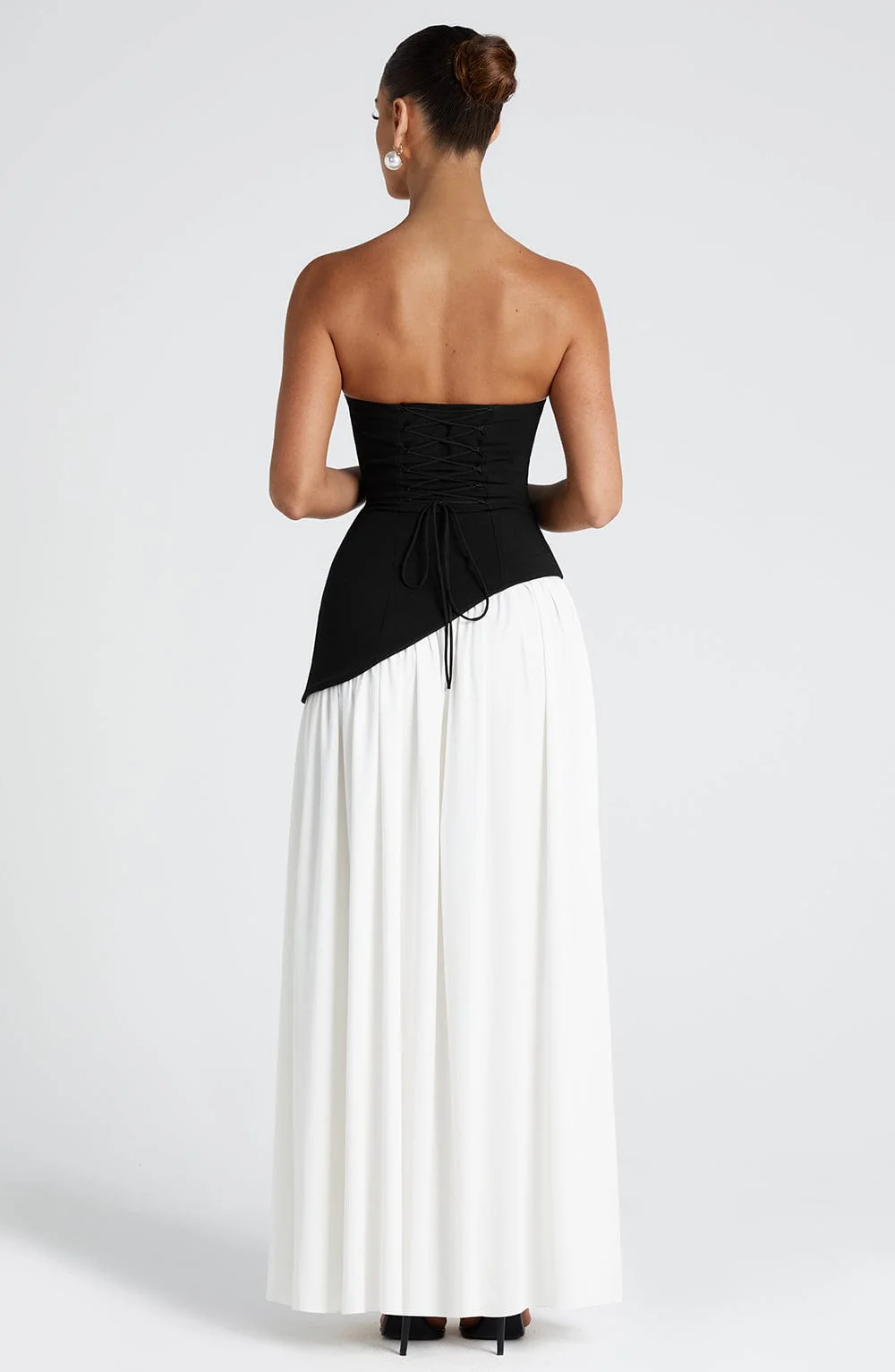 Women's strapless maxi gown with matching scarf