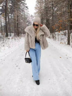 Women's oversized faux fur jacket with long sleeves
