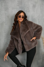 Women's oversized faux fur jacket with long sleeves