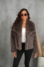 Women's oversized faux fur jacket with long sleeves