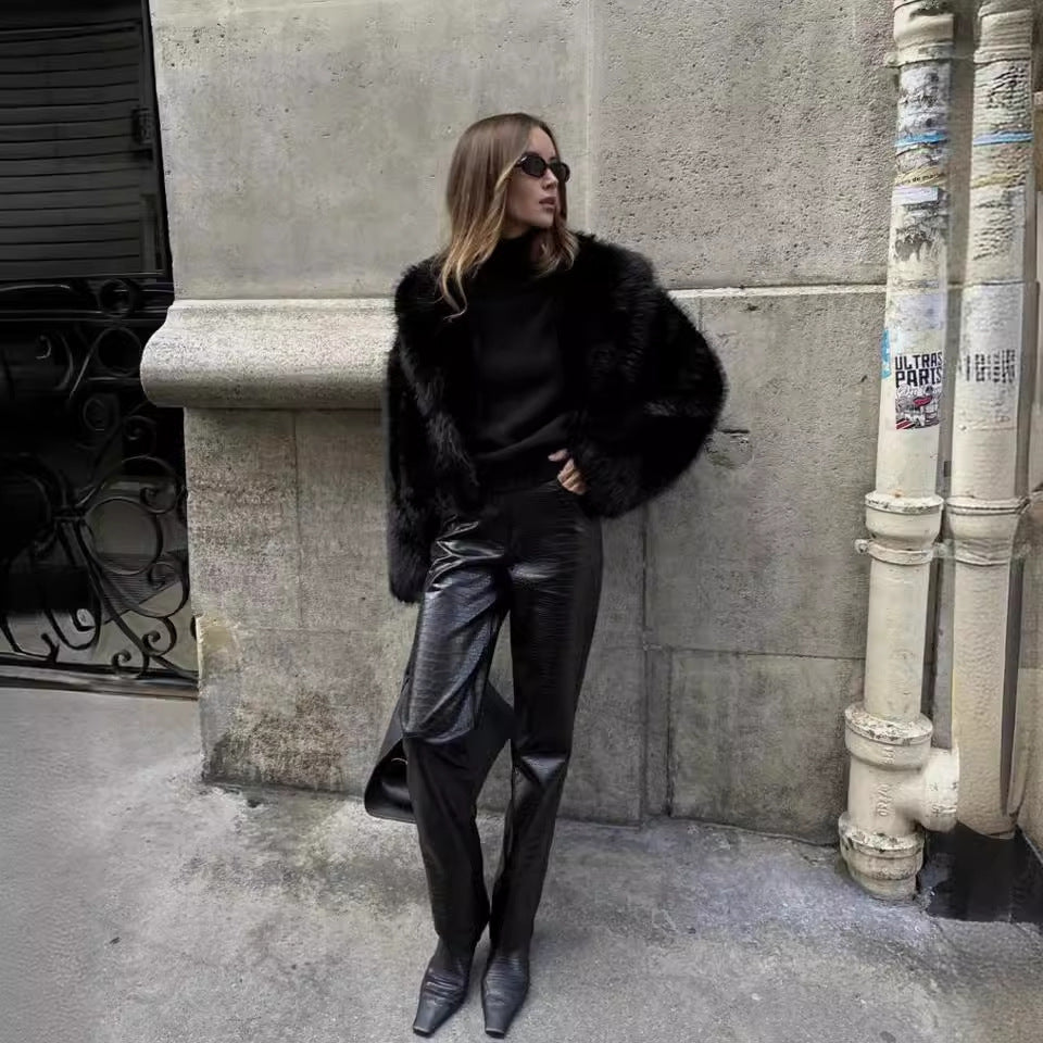 Women's oversized faux fur jacket with long sleeves