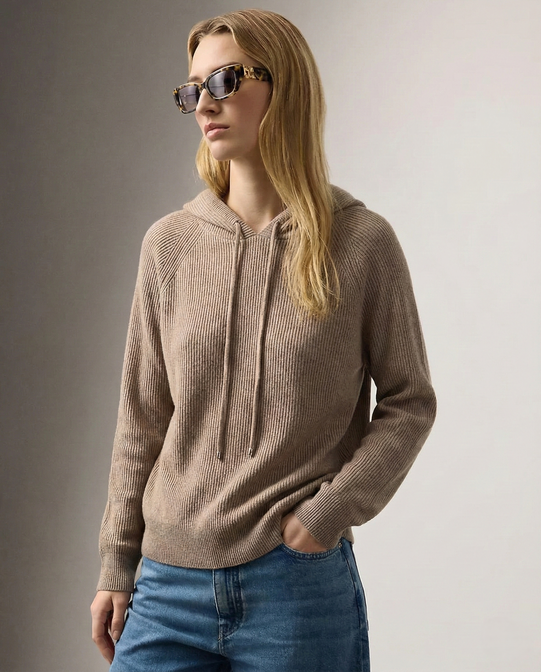 Women's hoodie with drawstring hood