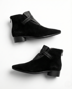Women's ankle boots with crest detail and block heel