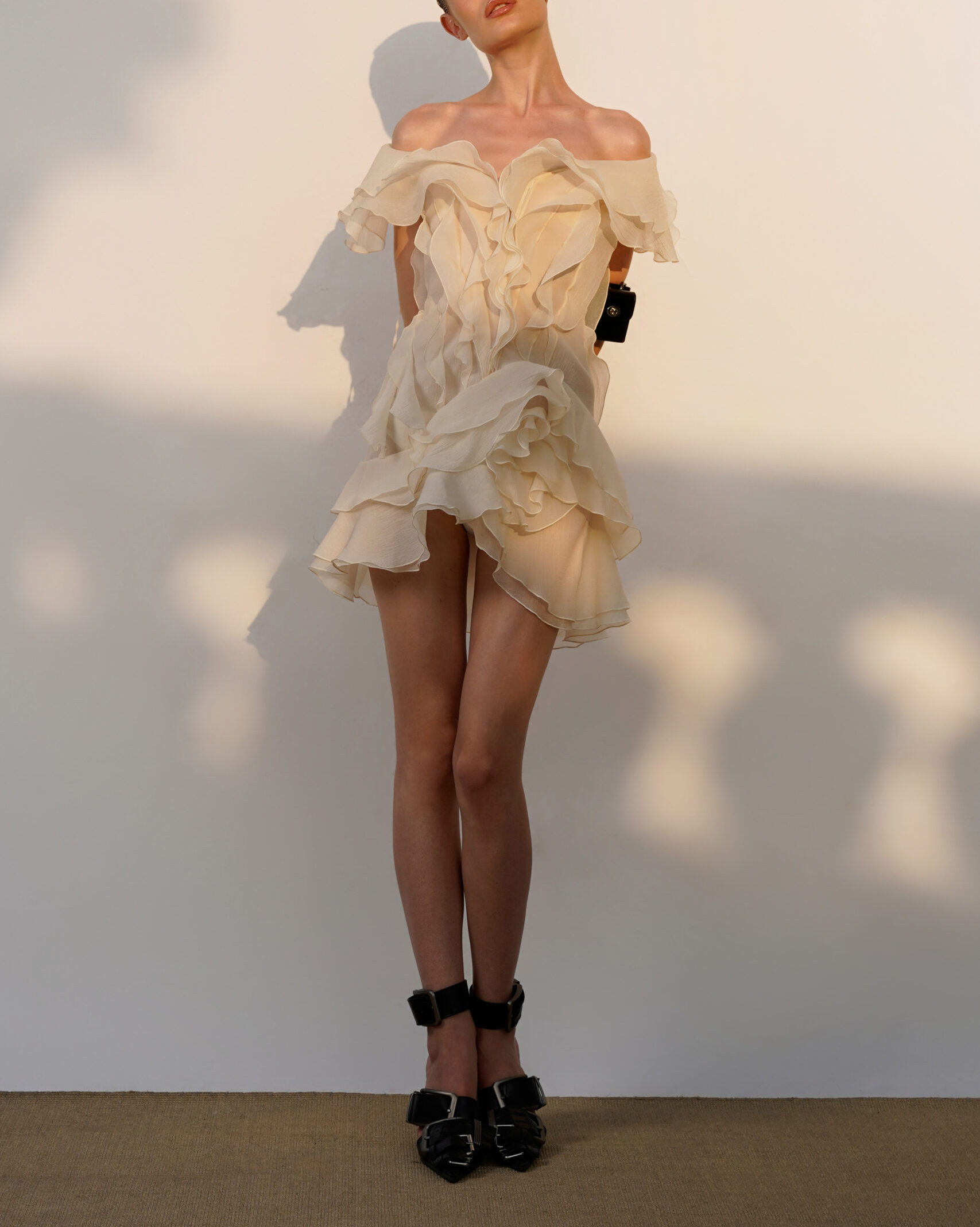 Women's deep V-neck ruffled mini summer dress