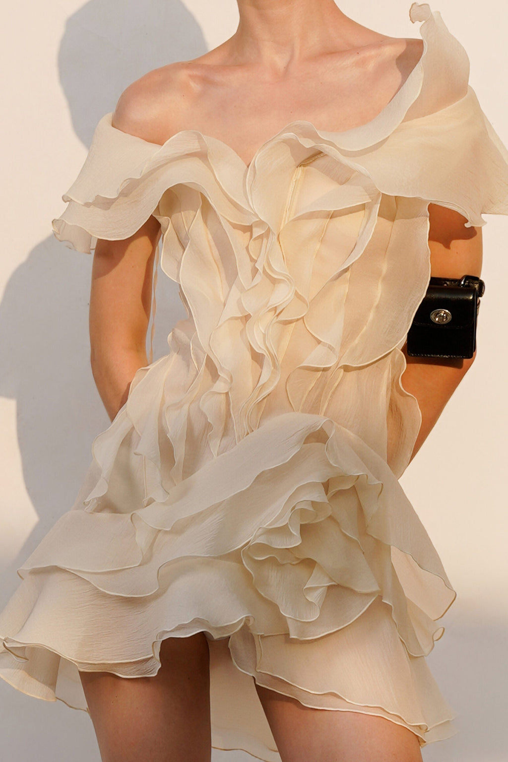 Women's deep V-neck ruffled mini summer dress