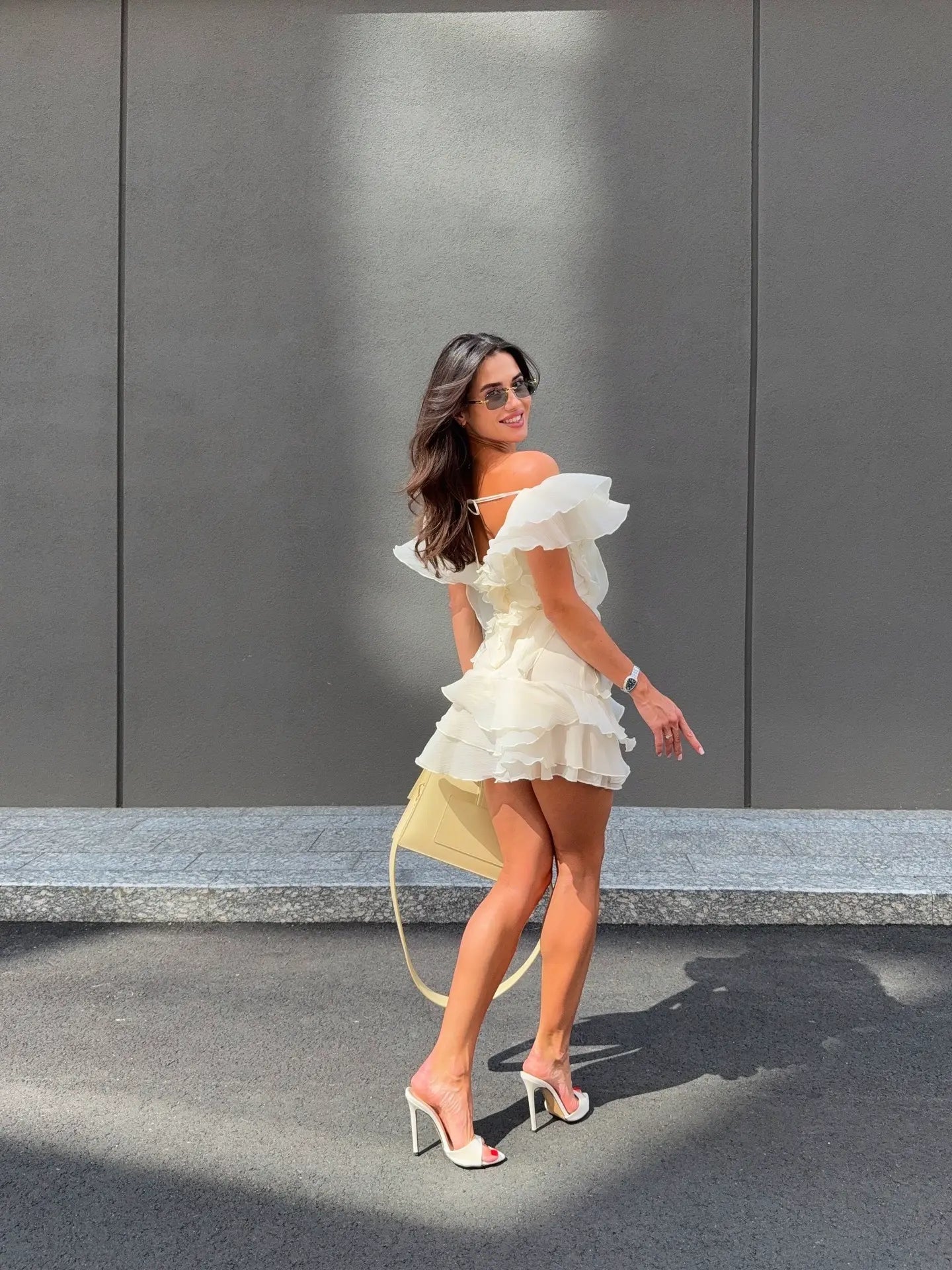 Women's deep V-neck ruffled mini summer dress