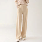 Women's tapered sweatpants with elasticated waistband