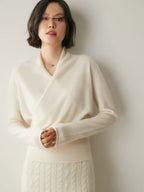 Women's pullover sweater with crew neck and ribbed cuffs