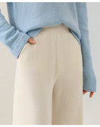 Women's tapered sweatpants with elasticated waistband