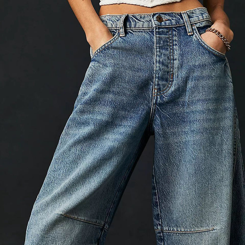 Women's barrel-leg jeans with front and back pockets