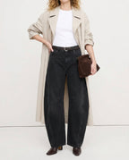 Women's barrel-leg jeans with front and back pockets