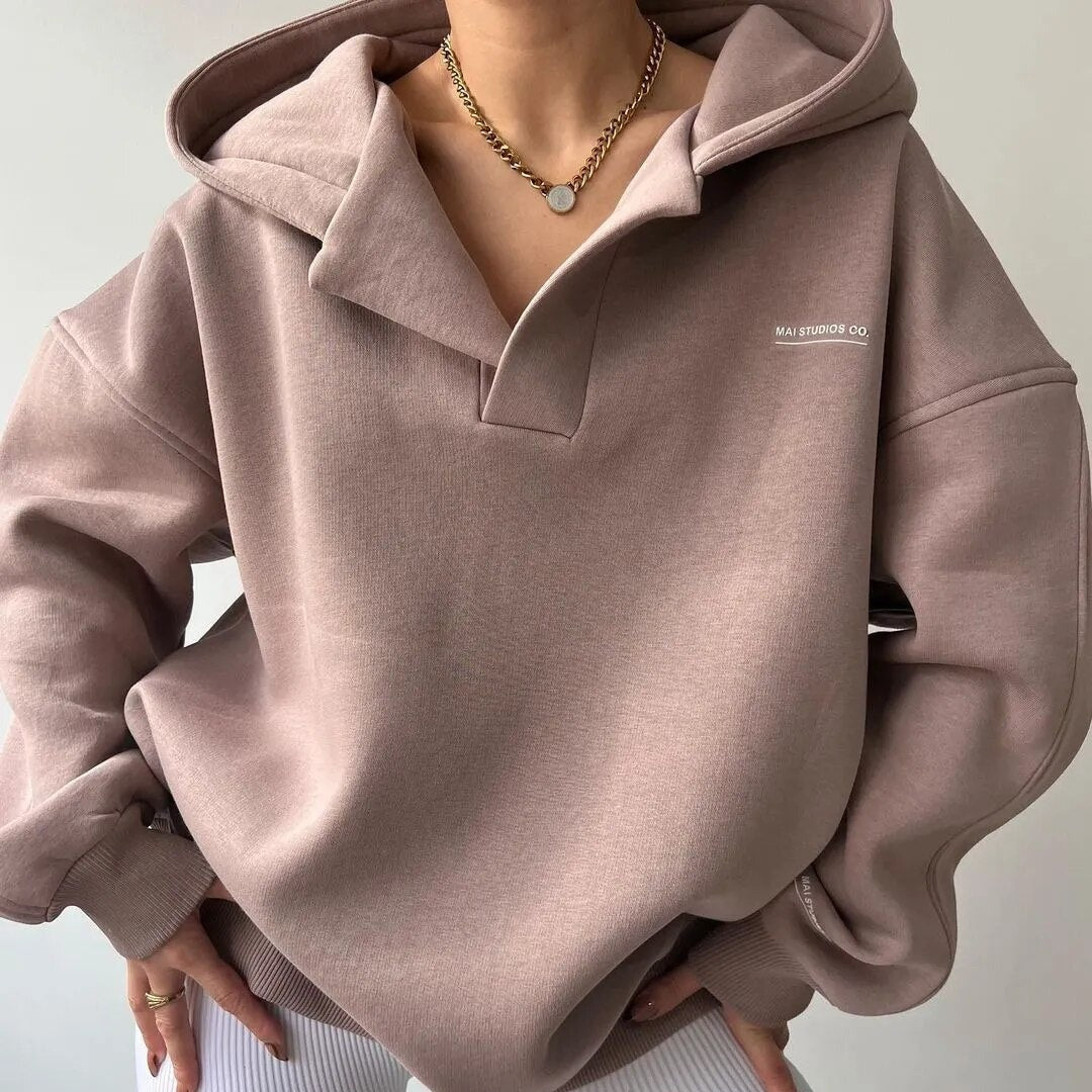 Women's crewneck sweater with ribbed trims