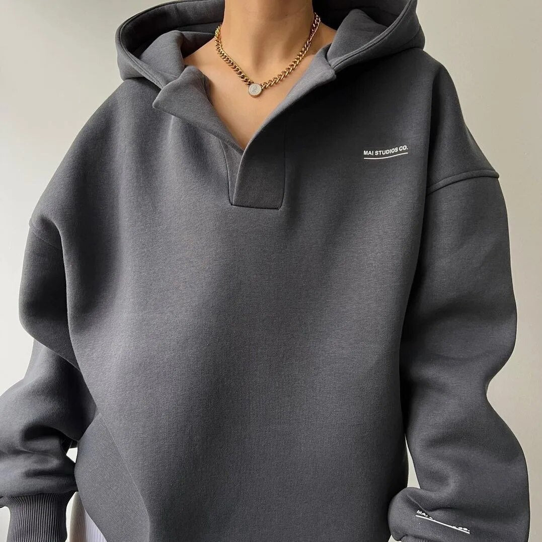 Women's crewneck sweater with ribbed trims