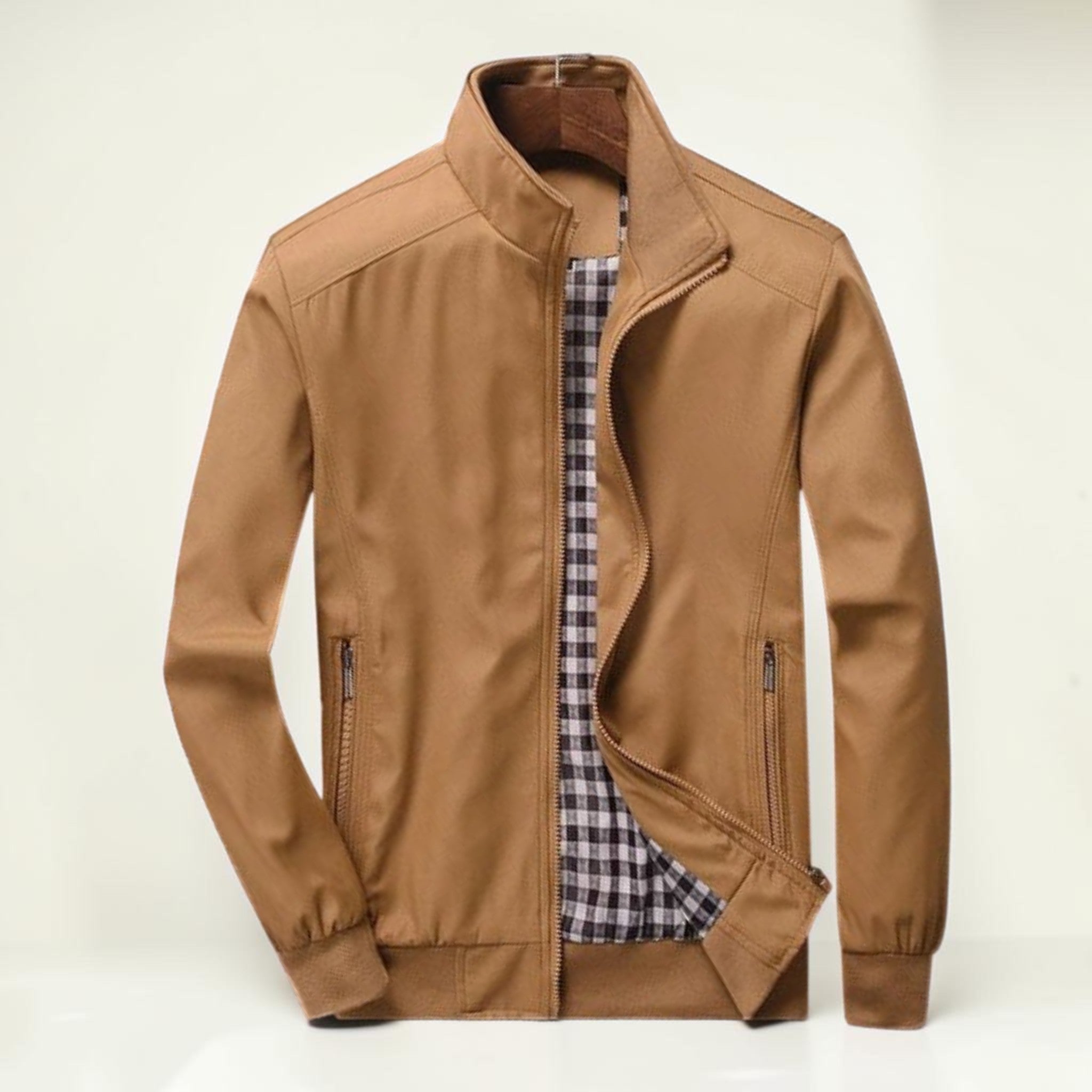Men's lightweight jacket with structured collar