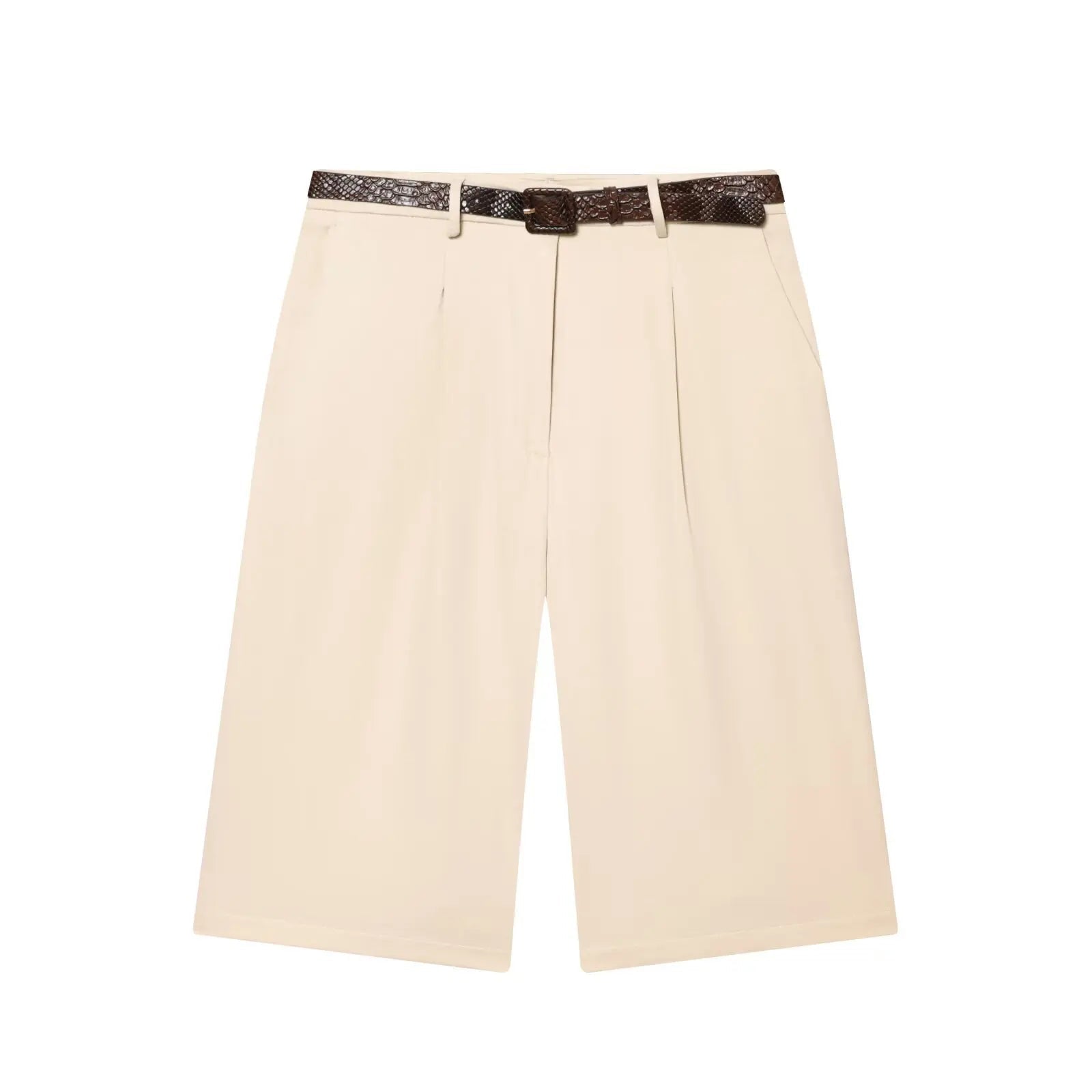 Women's high-waisted pleated bermuda shorts with belt