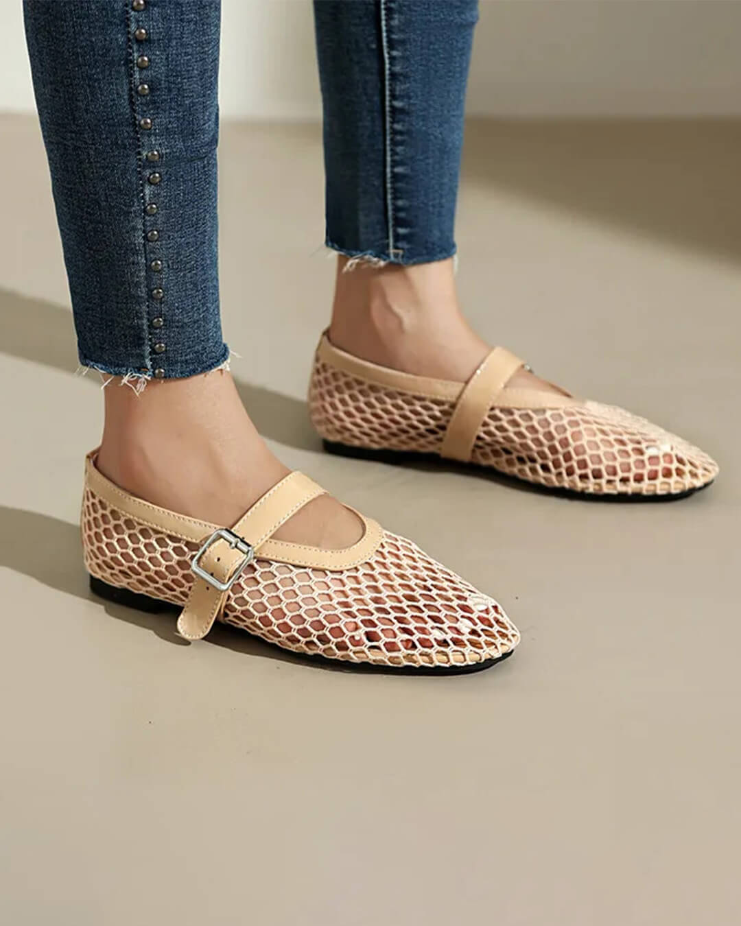Women's mesh ballet flats with buckle