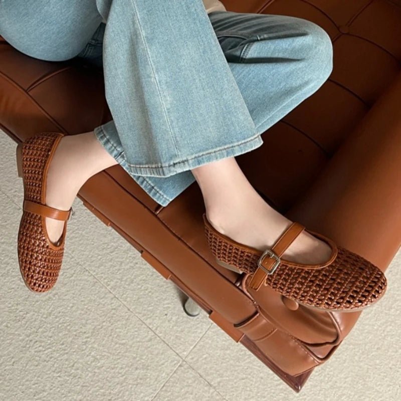 Women's cut-out mesh ballet flats with kitten heel