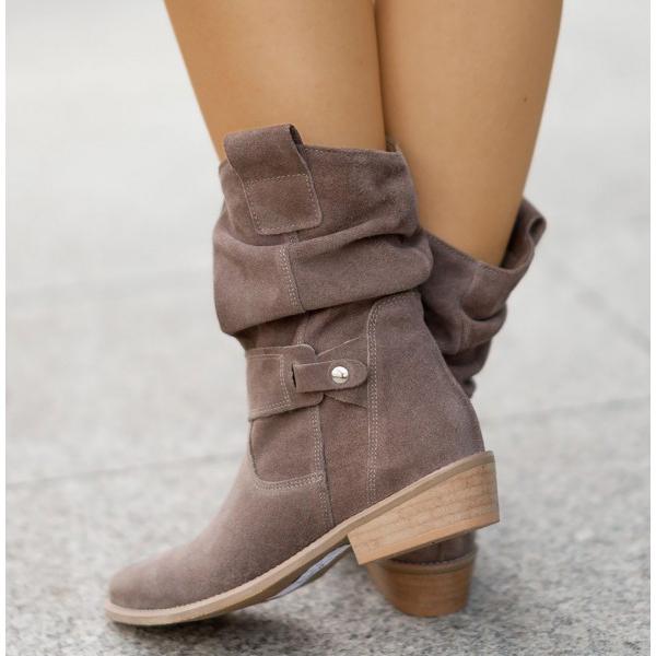 Women's ankle boots with zip fastening