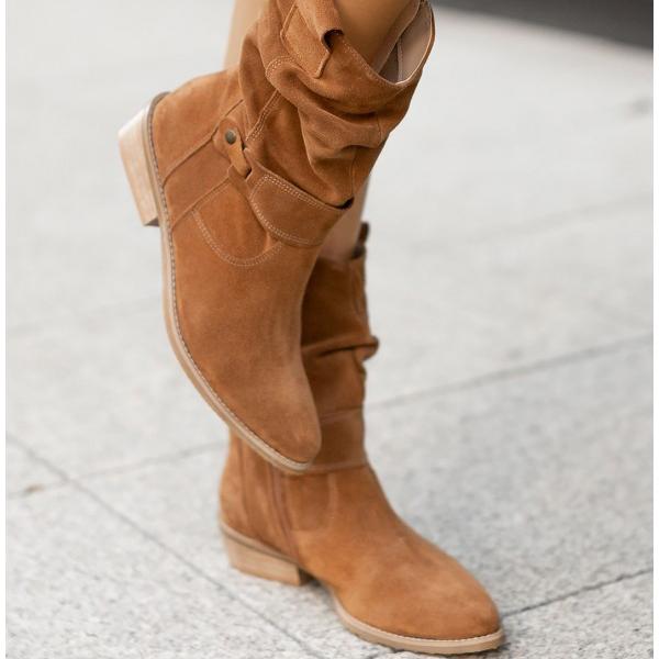 Women's ankle boots with zip fastening