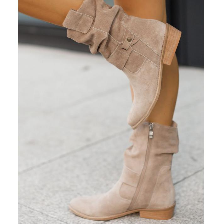 Women's ankle boots with zip fastening