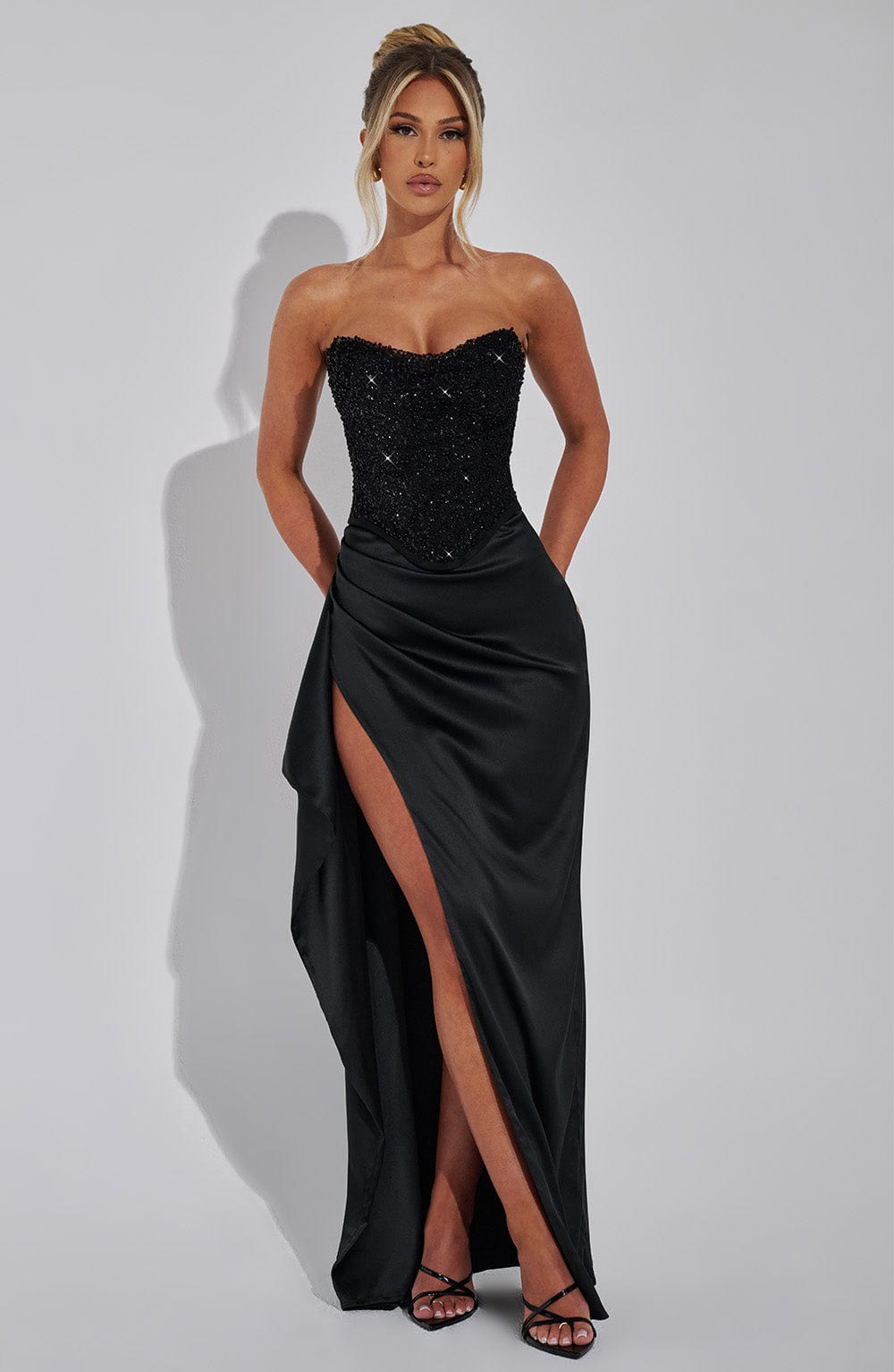 Women's beaded corset strapless maxi cocktail dress