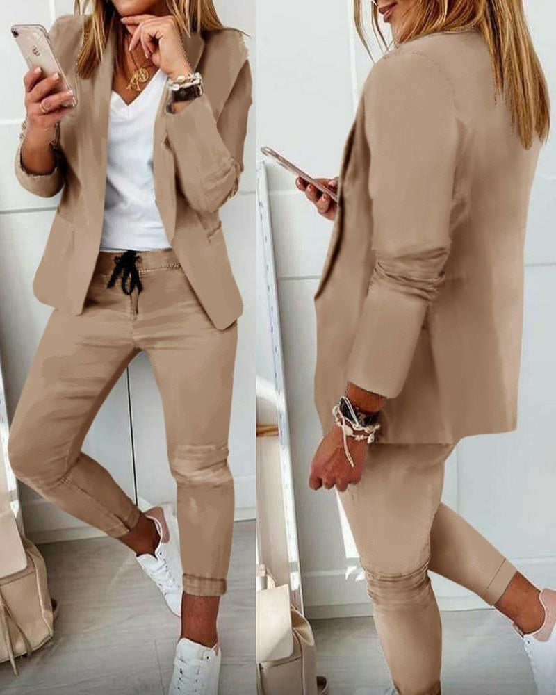 Women's blazer set with matching trousers