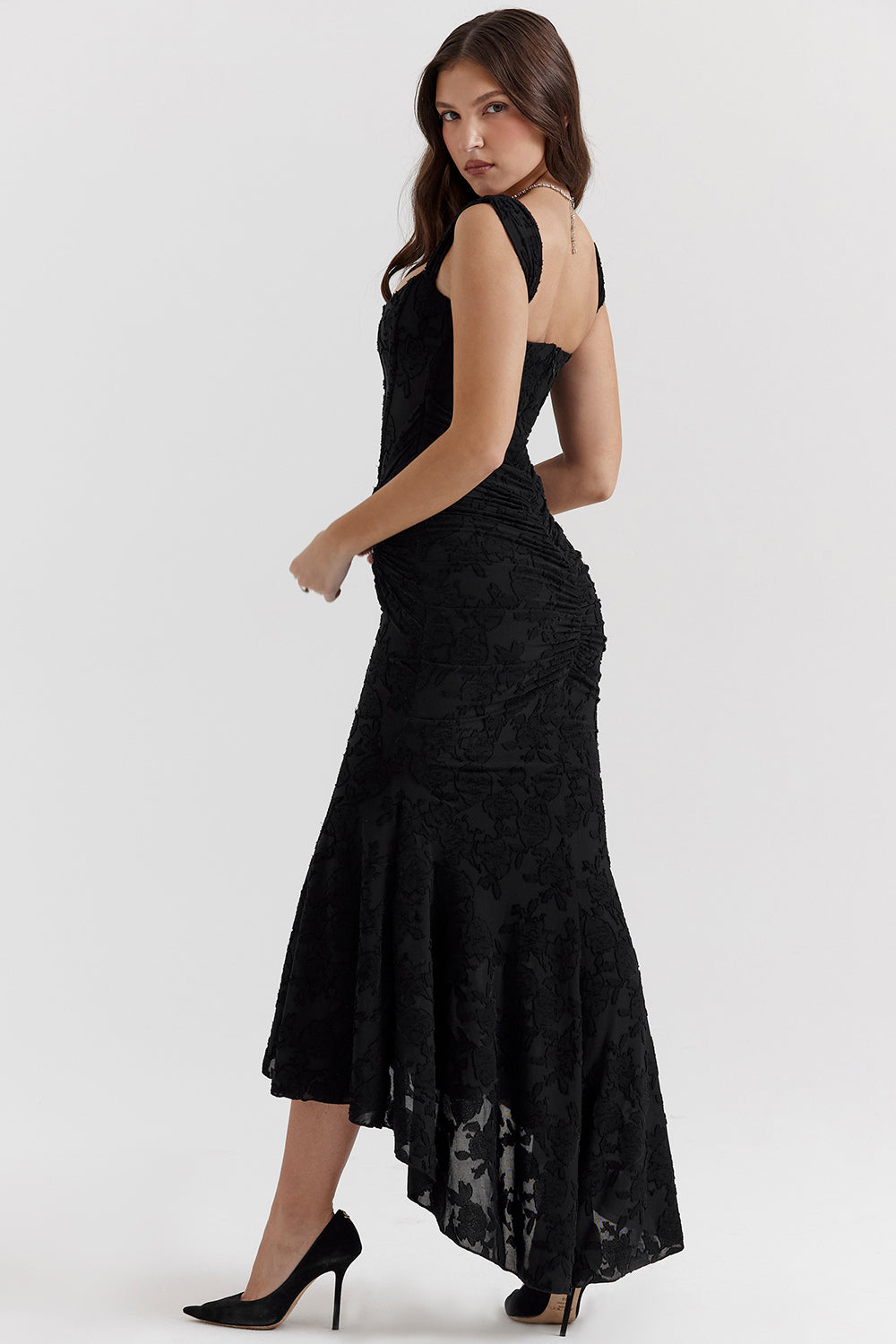 Women's bodycon dress with lace detail and ruched skirt