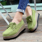 Women's bow and tassel slip-on platform shoes