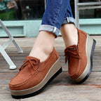 Women's bow and tassel slip-on platform shoes