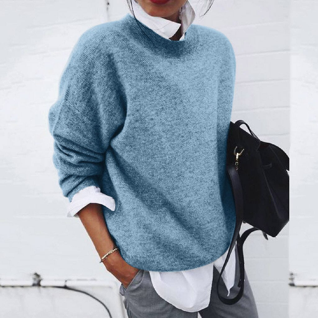 Women's crew-neck sweater with long sleeves