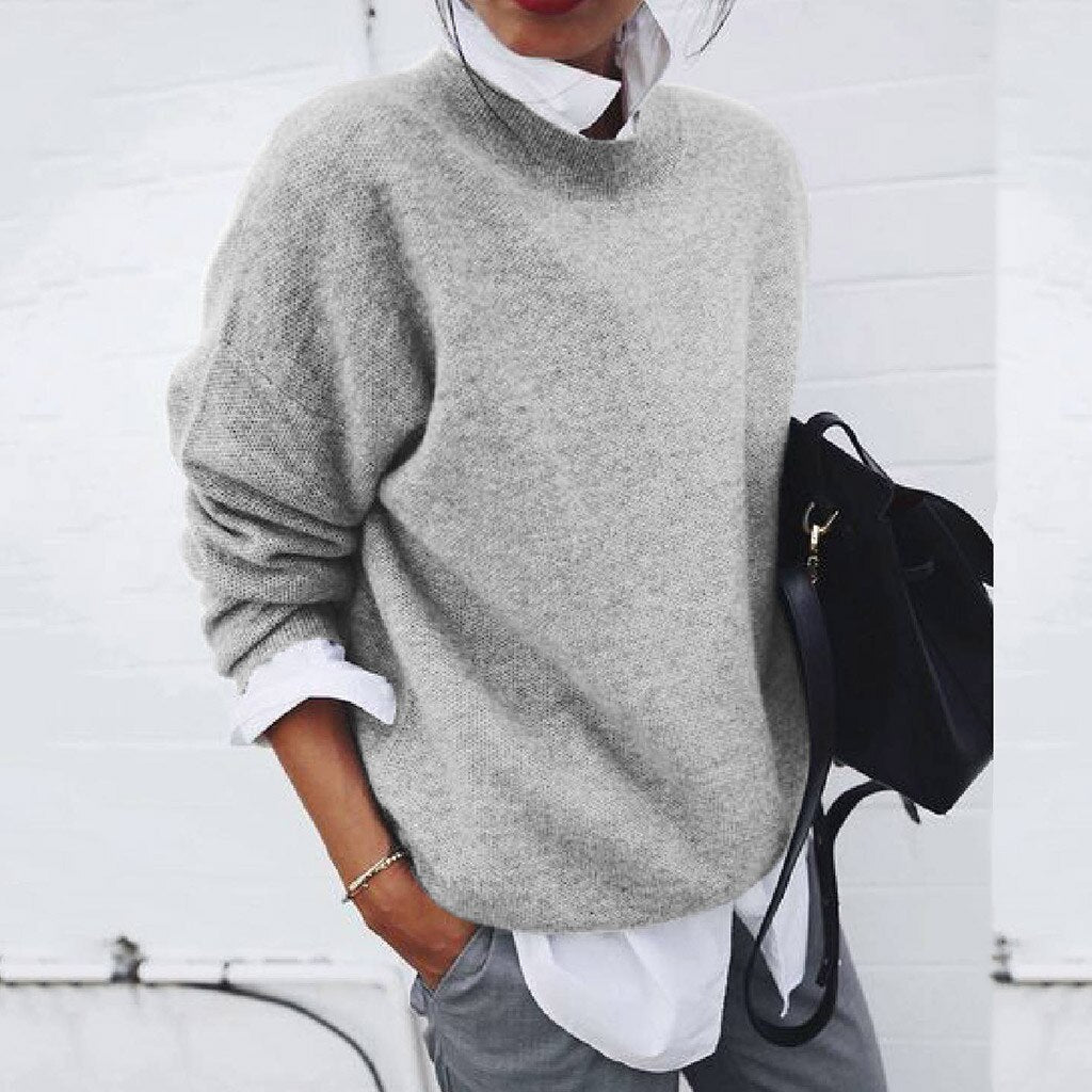 Women's crew-neck sweater with long sleeves