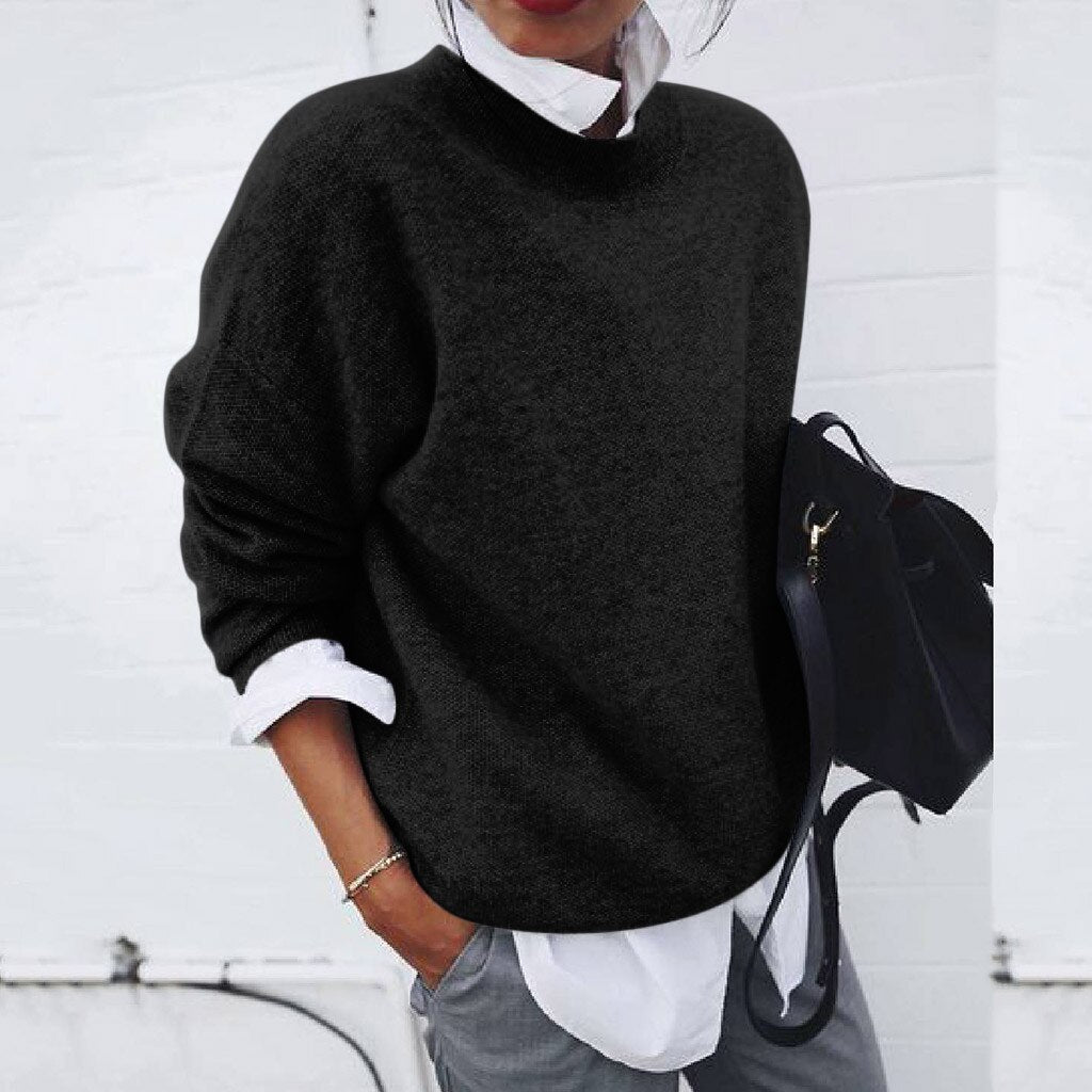 Women's crew-neck sweater with long sleeves
