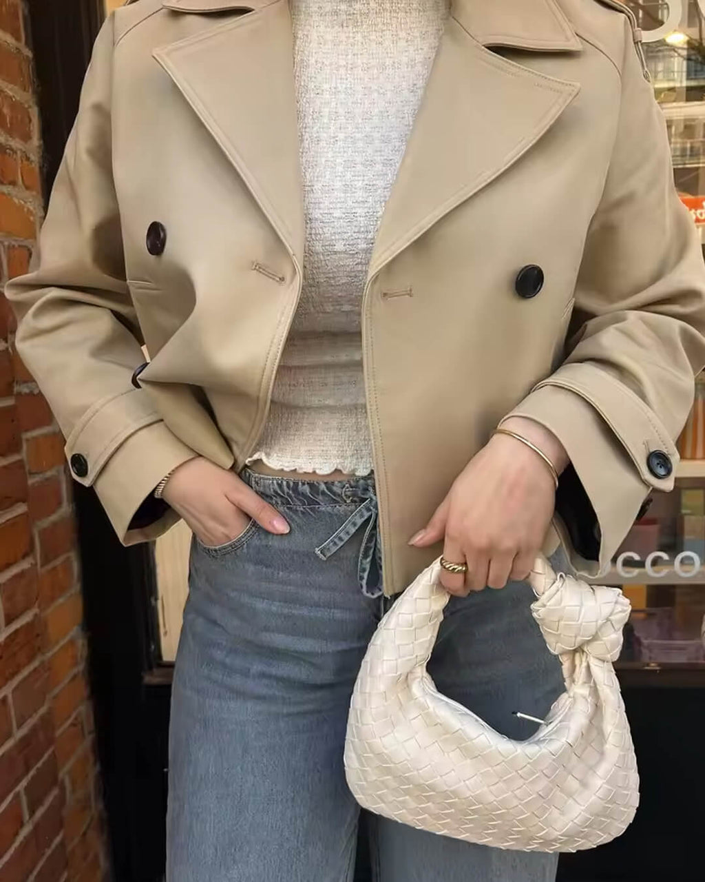 Women's cropped double-breasted trench coat with lapel collar