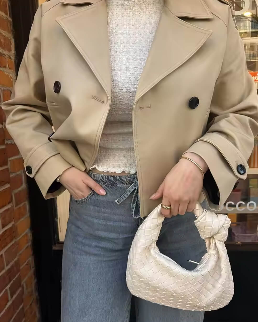 Women's cropped double-breasted trench coat with lapel collar