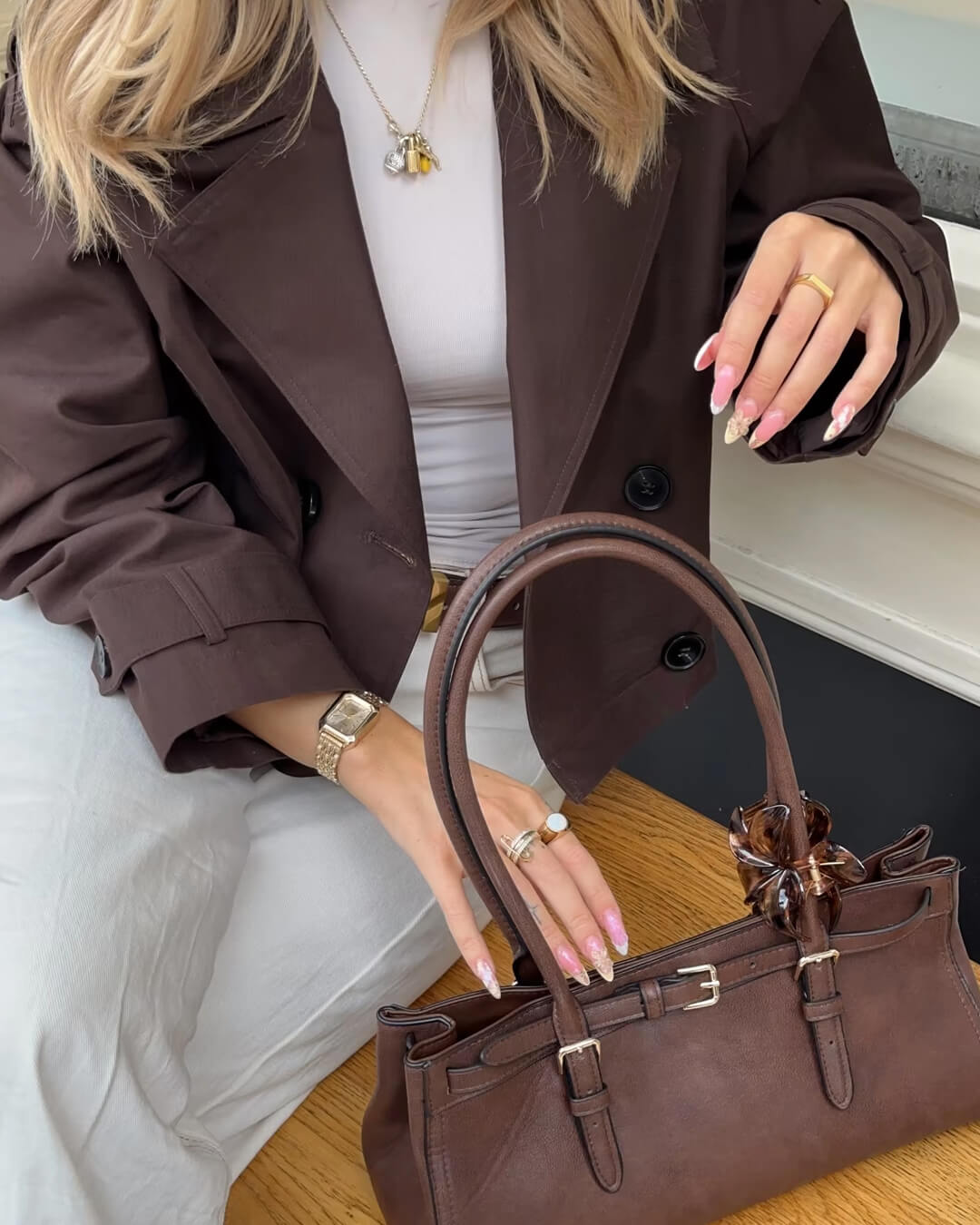 Women's cropped double-breasted trench coat with lapel collar