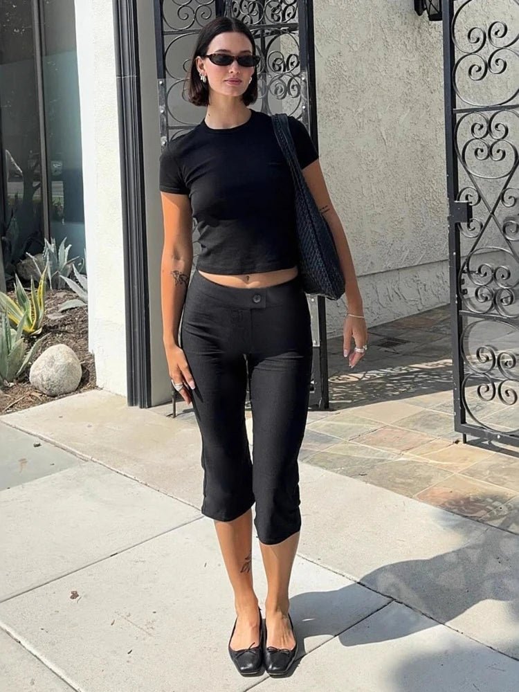 Women's cropped flare capri pants with button waist