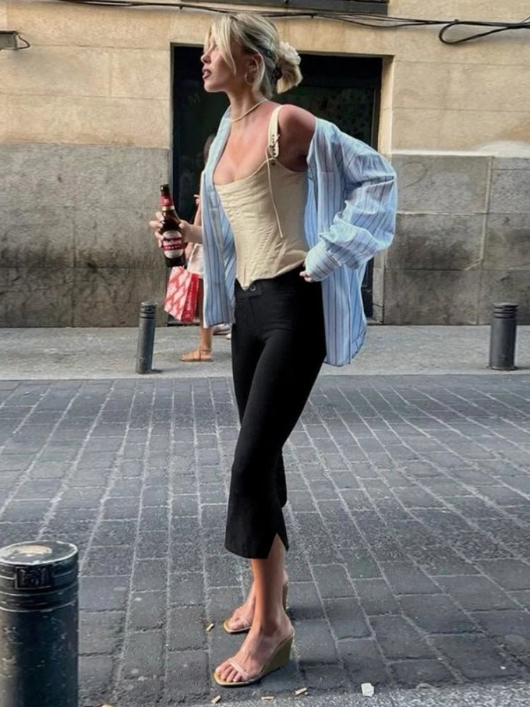 Women's cropped flare capri pants with button waist
