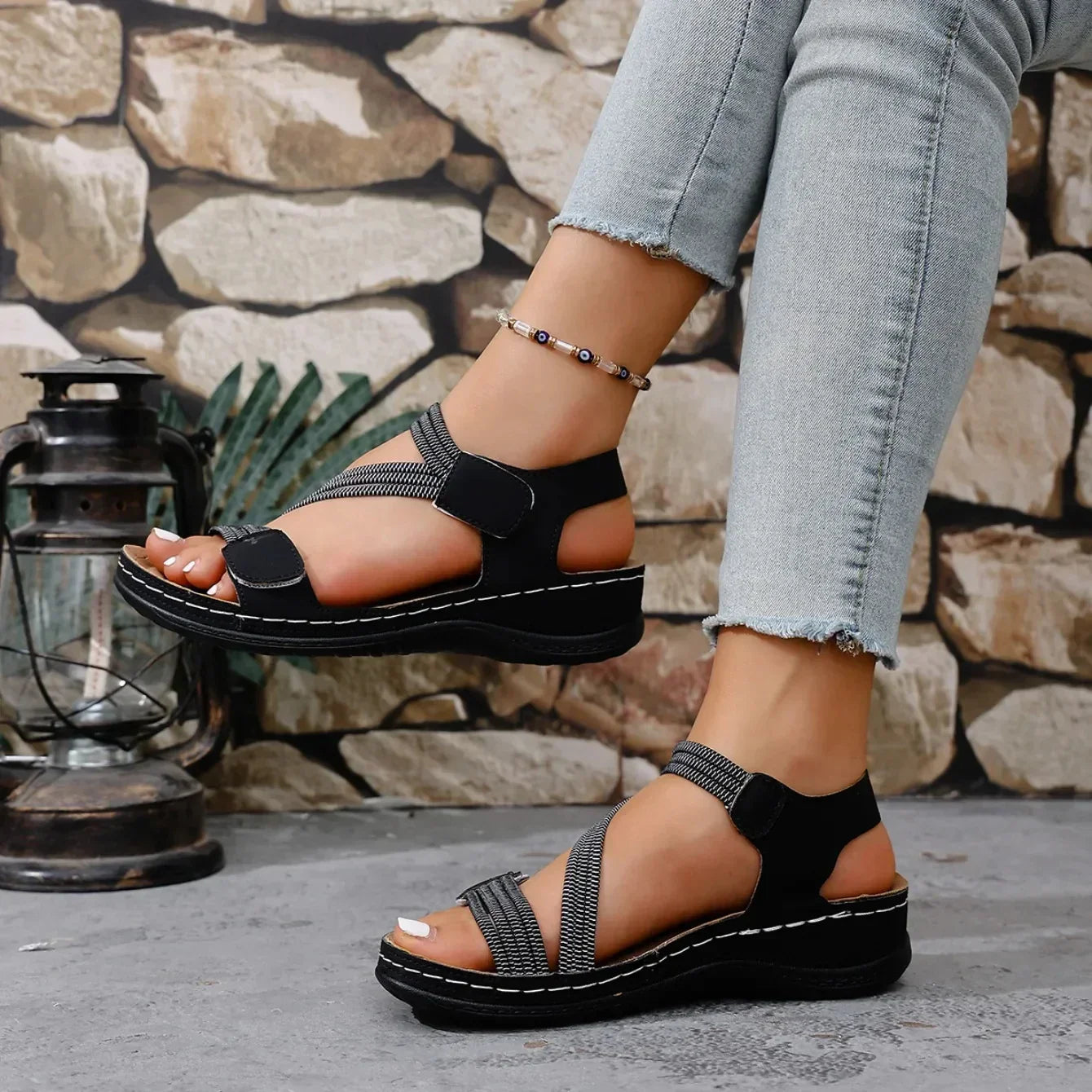 Women's cross strap flat summer sandals