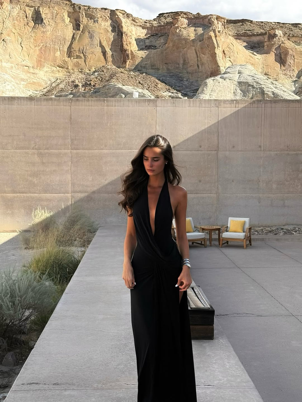 Women's deep V-neck backless maxi evening dress