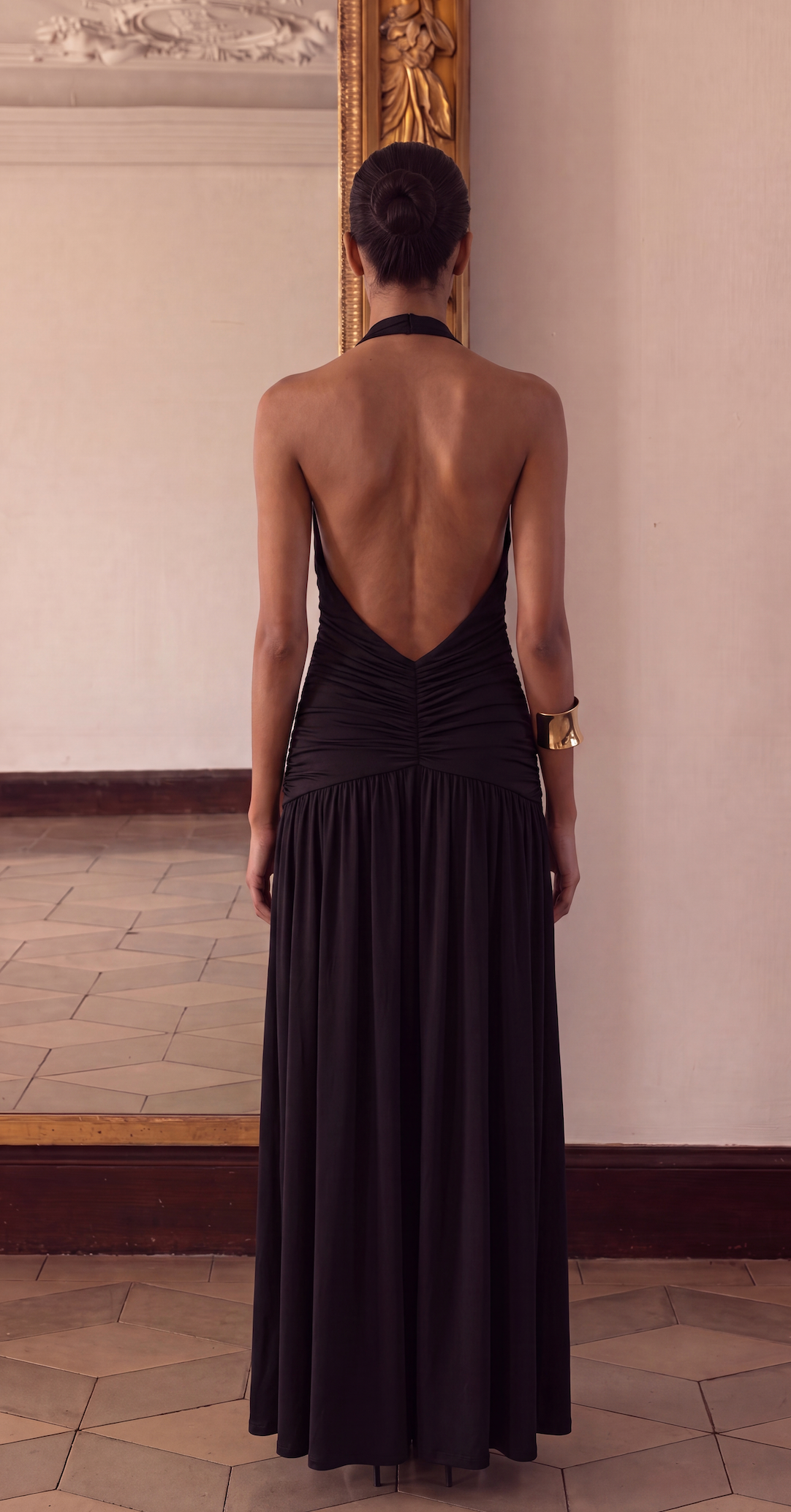 Women's deep V-neck ruched maxi evening dress with thigh slit