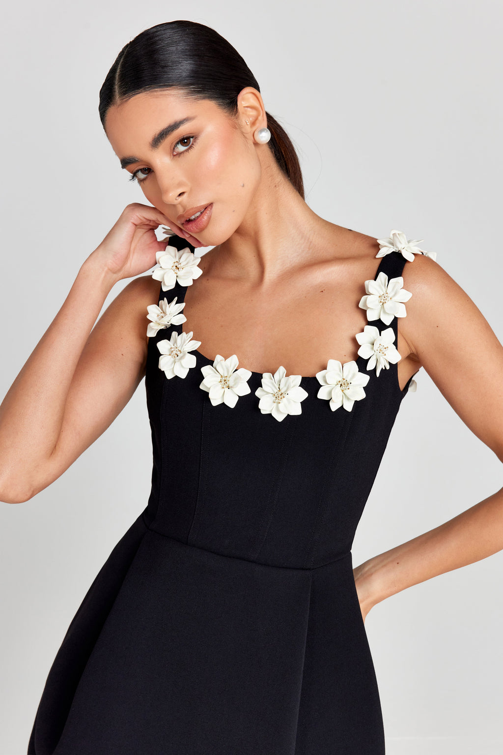 Women's floral appliqué scoop neck mini cocktail dress