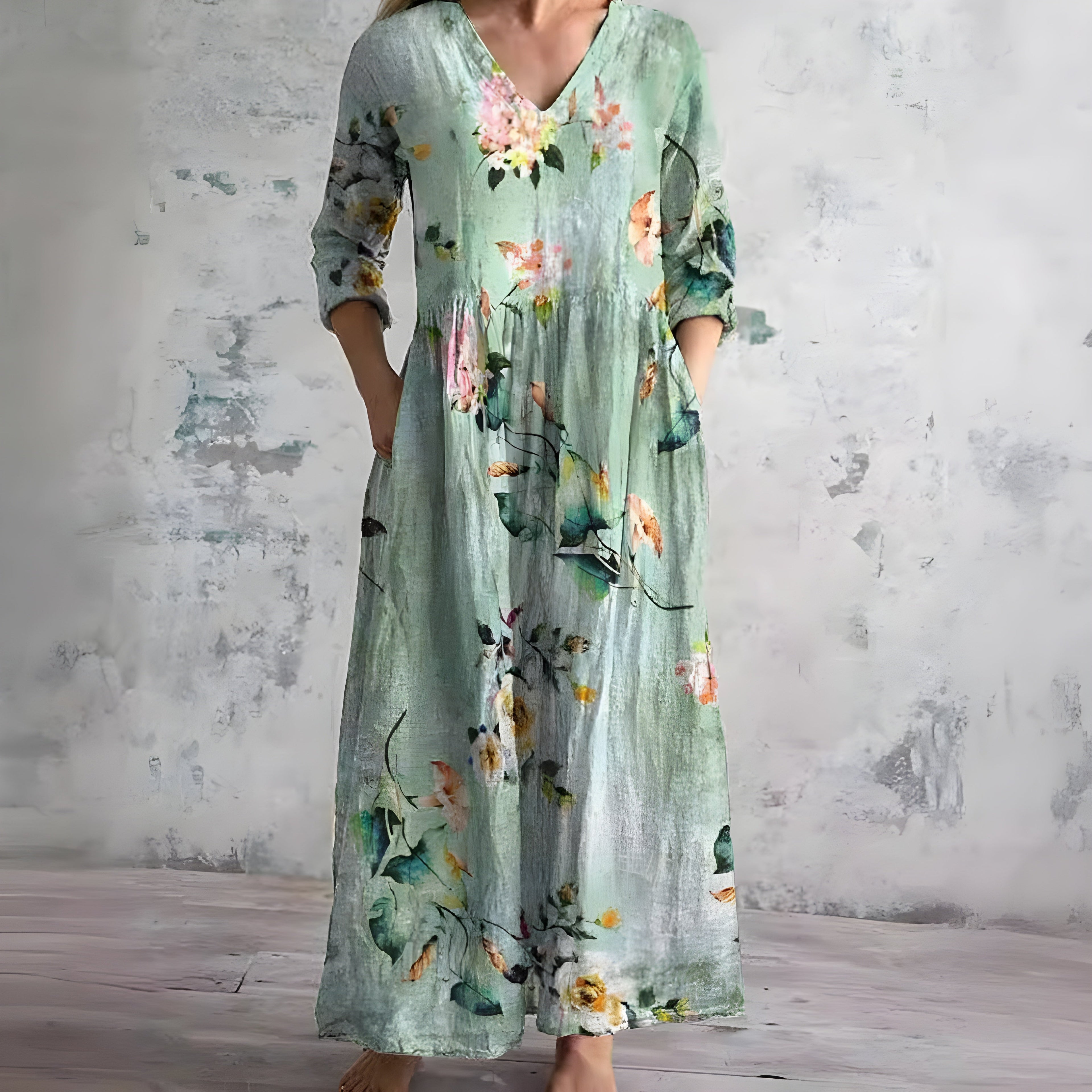 Women's flowy V-neck floral maxi summer dress