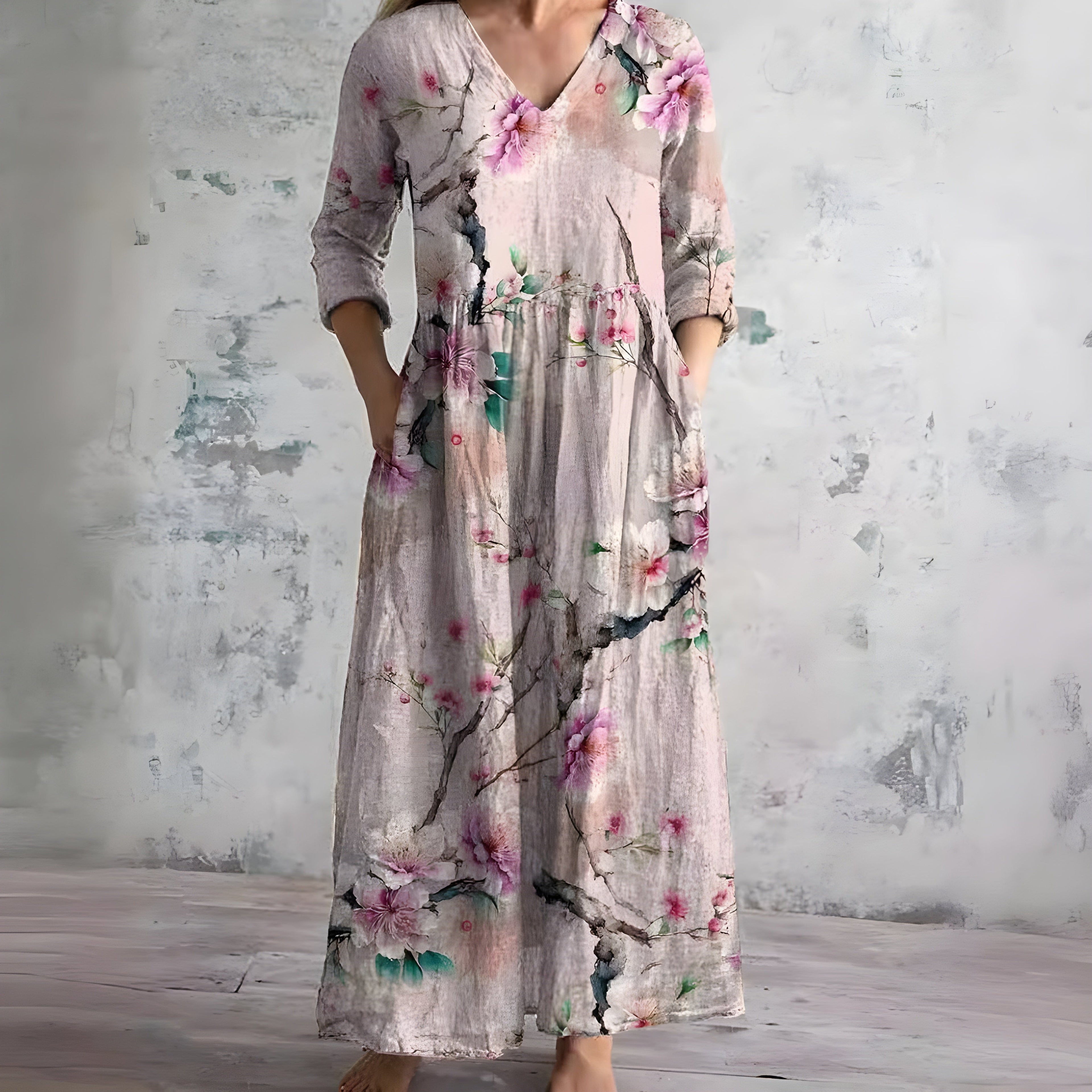 Women's flowy V-neck floral maxi summer dress