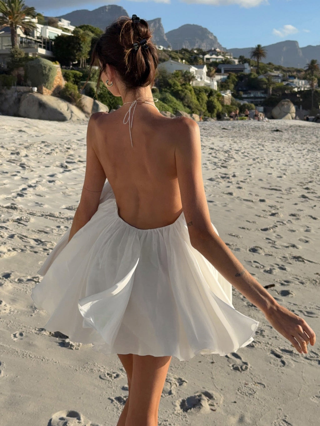 Women's halter neck backless mini summer dress