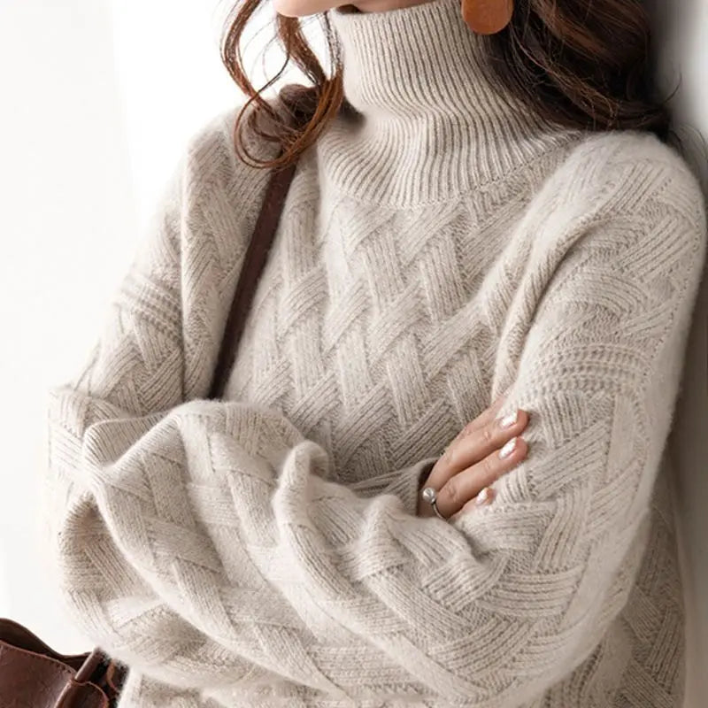 Women's high-neck jumper with long sleeves