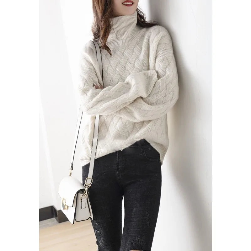 Women's high-neck jumper with long sleeves