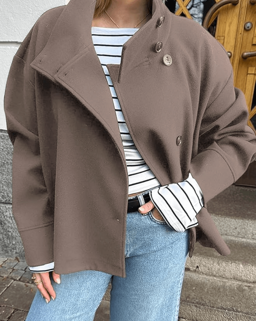 Women's jacket with stand-up collar and front fastening