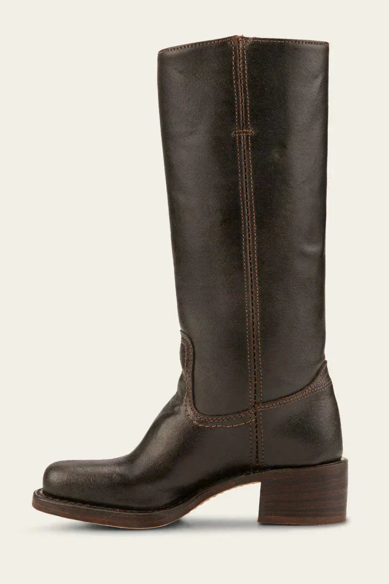 Women's knee-high boots with slim fit and structured sole