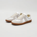 Women's lace-up sneakers with cushioned insole